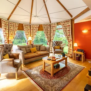  Holiday home Heads Nook Hall