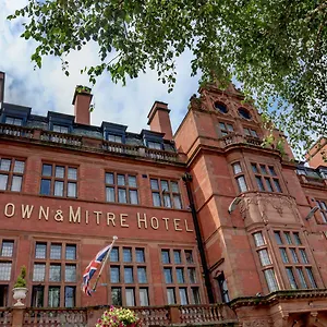 3* Hotel Crown & Mitre
